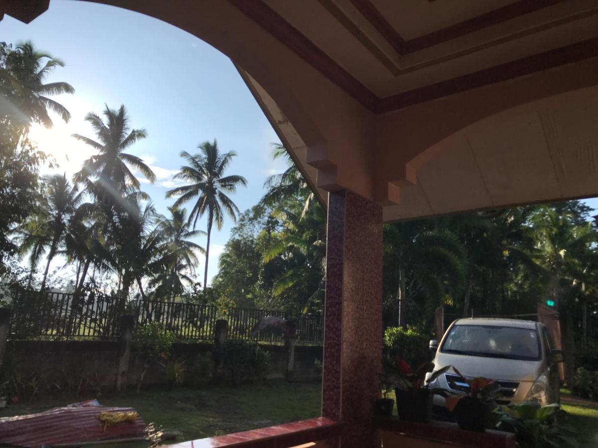 Khloe Serenity Guest House Batuan Exterior photo