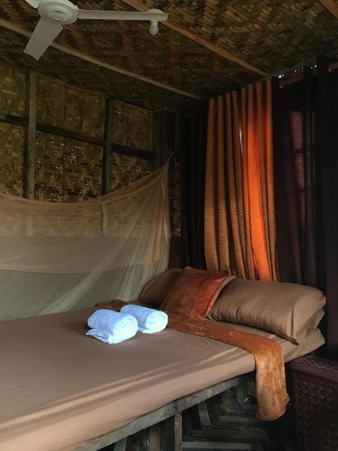 Khloe Serenity Guest House Batuan Exterior photo