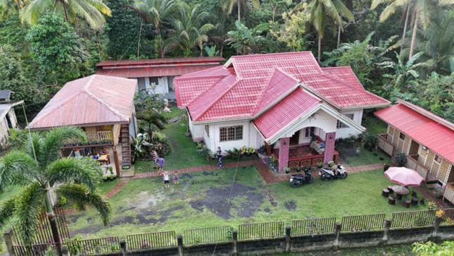 Khloe Serenity Guest House Batuan Exterior photo